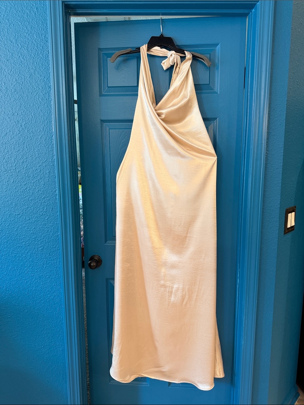 SHEIN Cream Backless Satin Halter Dress